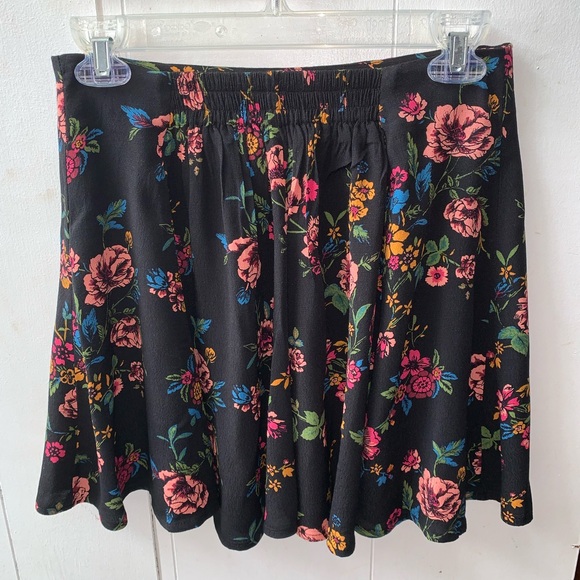 Forever 21 Skirt - Picture 2 of 2
